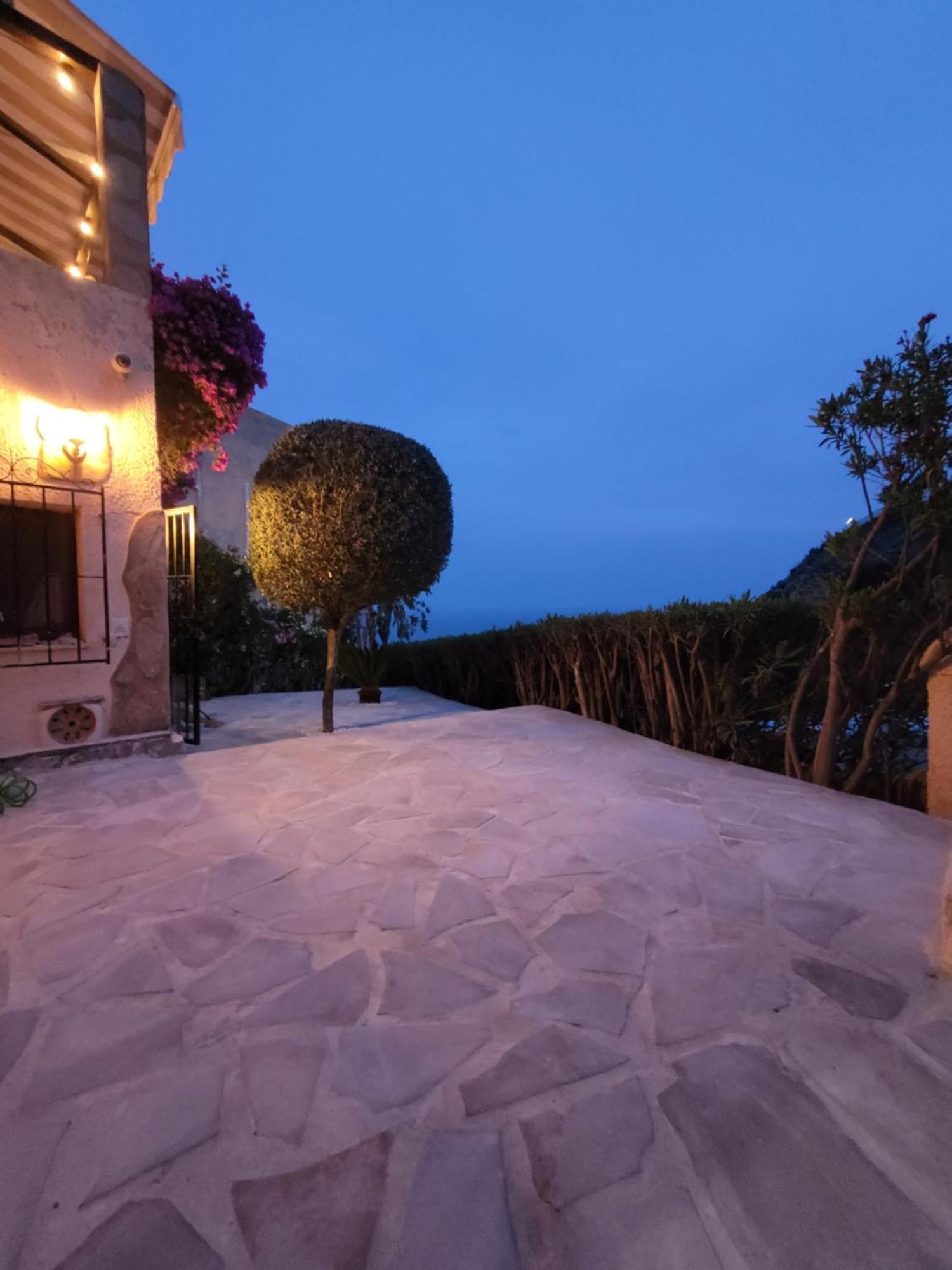 Casa Esperanza *