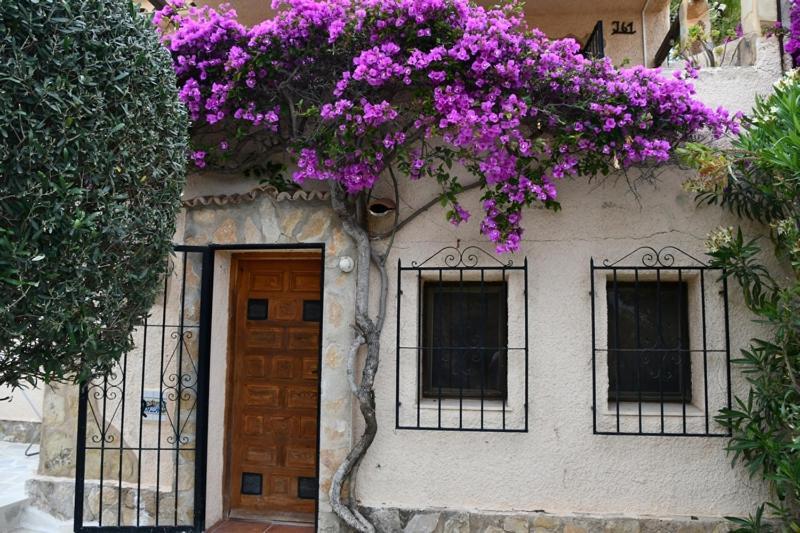 Casa Esperanza *